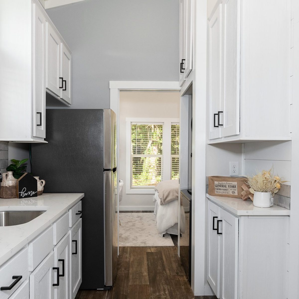 49LS-105_Chaba_Kitchen_Sept-2023_04_web